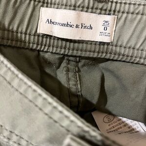 Abercrombie & Fitch Cargo Pant